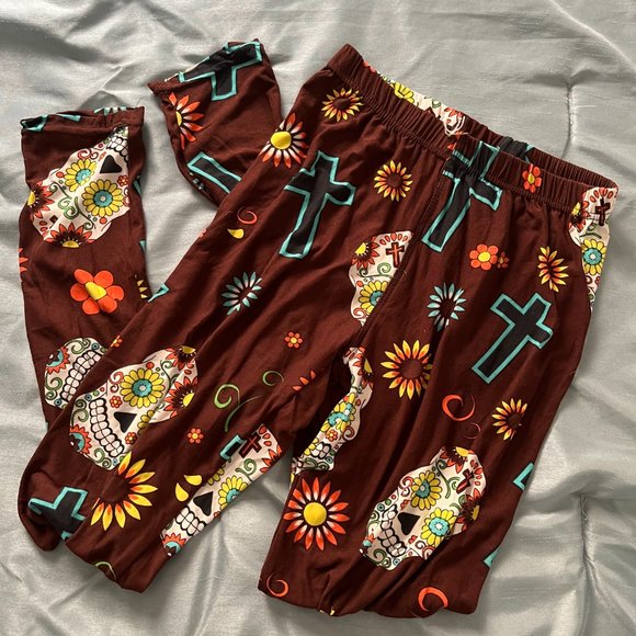Sugar Skulls & Crosses Leggings - Picture 1 of 2